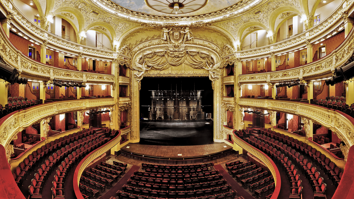 	<p>Salle Favart - Opéra-Comique © Stefan Brion</p>
 