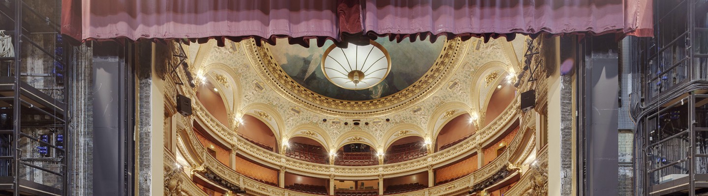 Salle Favart depuis le plateau de l'Opéra-Comique © Stefan Brion