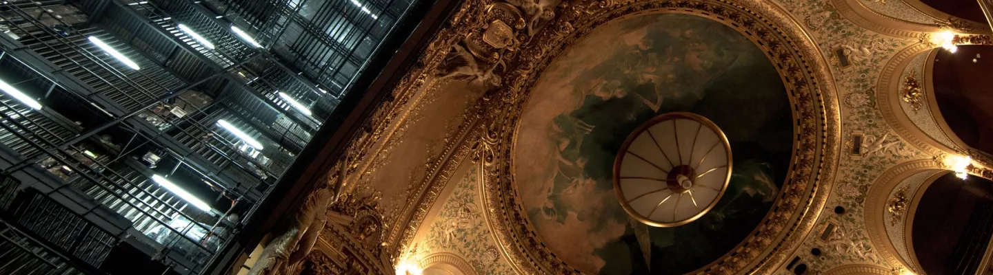 Salle Favart depuis les coulisses © Yoann Laporte