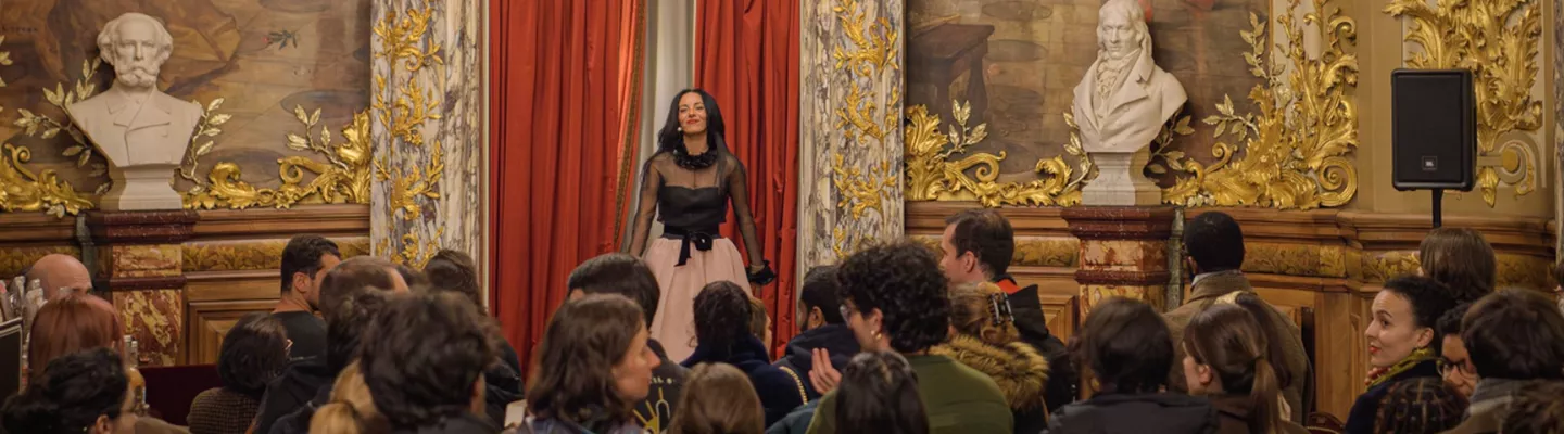 Poetry Club © Stefan Brion