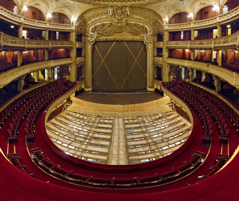 Salle Favart | Rideau de scène © Alwyne de Dardel - Photo © Stefan Brion