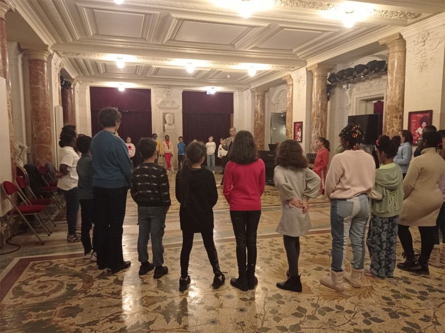 Visite de l'opéra comique par les jeunes de Limay