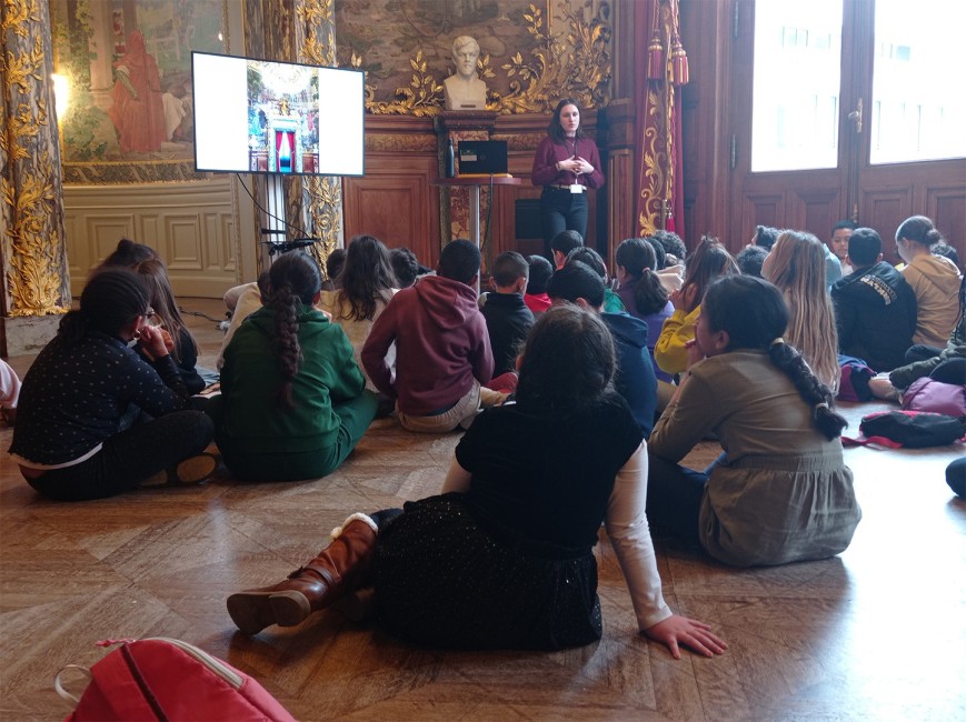 Visite de l'opéra comique par les jeunes de Limay