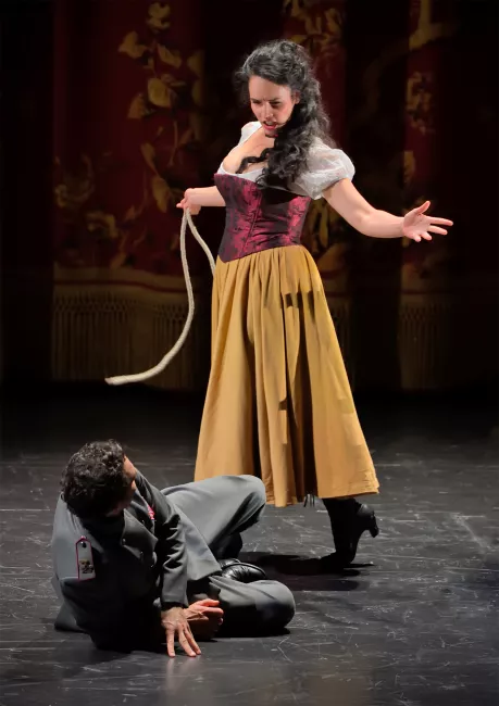 Gaëlle Arquez (Carmen), Frédéric Antoun (Don José) © Stefan Brion