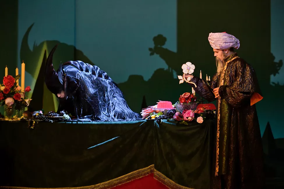 Zémire et Azor, 2023 | Philippe Talbot (Azor), Marc Mauillon (Sander) © Stefan Brion