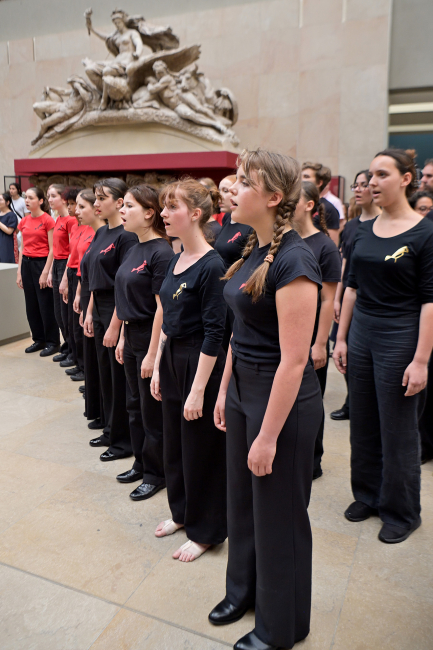 La Maîtrise Populaire de l'Opéra-Comique dans la nef du musée d'Orsay © Stefan Brion