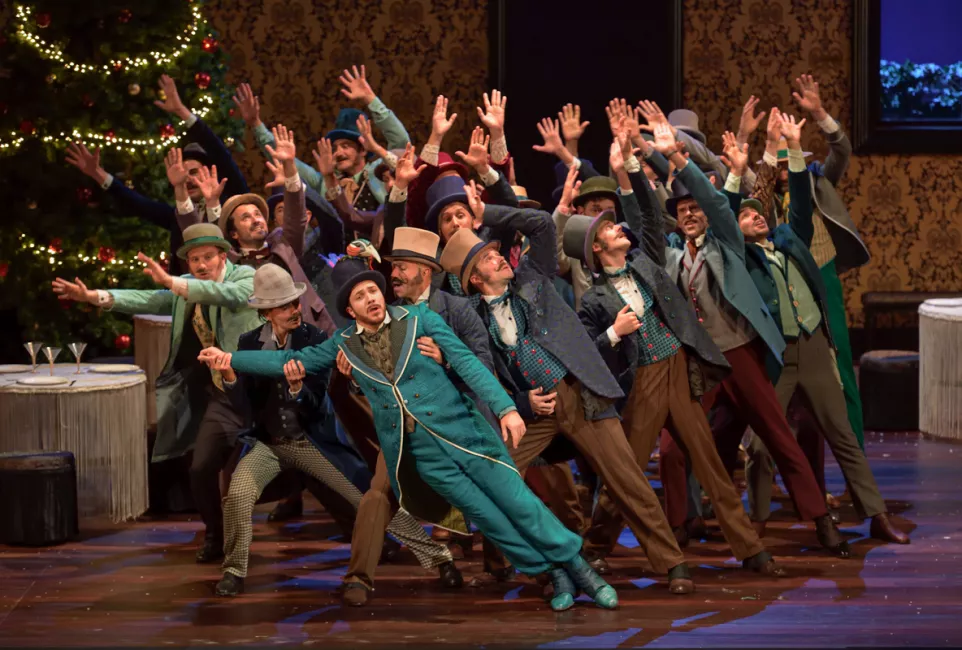 Comte Juliano (Léo Vermot-Desroches), chœur les éléments © Stefan Brion