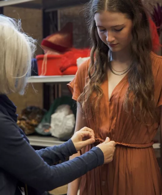 Essayage de costumes pour La Grande Affabulation