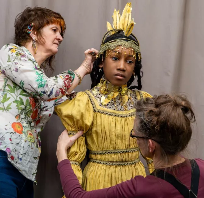 Essayage de costumes pour La Grande Affabulation