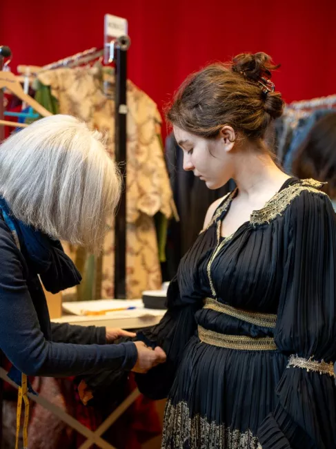 Essayage de costumes pour La Grande Affabulation