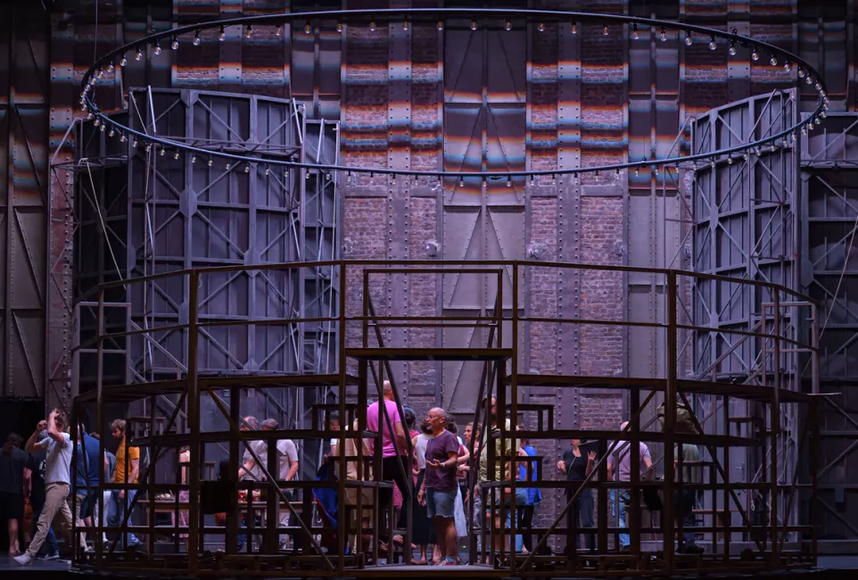 Répétition de Faust sur le plateau de la salle Favart, juin 2025 © Stefan Brion