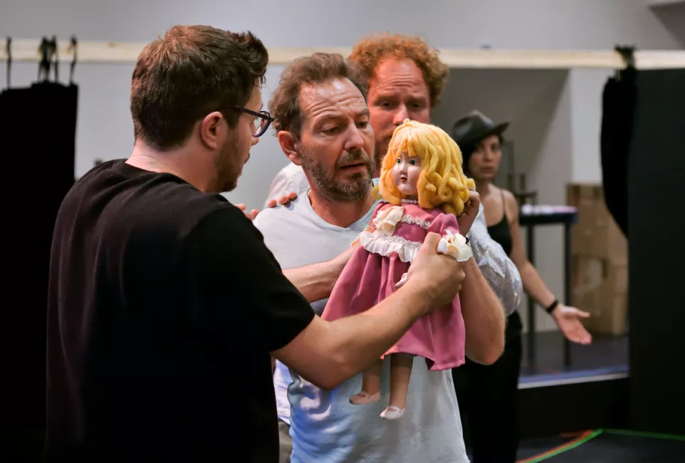 Les répétitions des Contes d'Hoffmann au Petit Théâtre (2025) © Stefan Brion