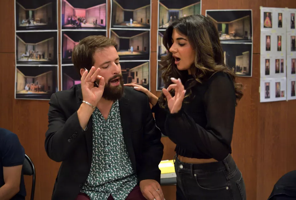 Les répétitions des Contes d'Hoffmann au Petit Théâtre (2025) © Stefan Brion