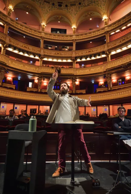 Les répétitions des Contes d'Hoffmann au Plateau (2025) © Stefan Brion