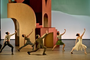 Watch Pulcinella & L'Heure espagnole on Arte