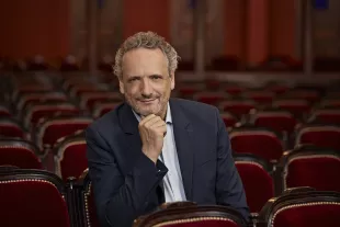 Invitation to voyage: The editorial by Louis Langrée