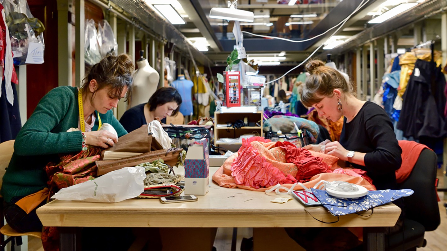 Les Ateliers Costumes et Perruques de l'Opéra-Comique © Stefan Brion