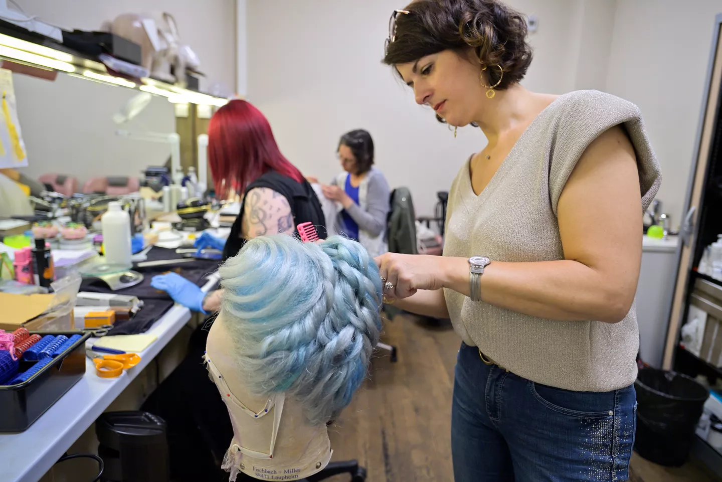 Dans les coulisses des Ateliers Costumes et Perruques de l’Opéra-Comique