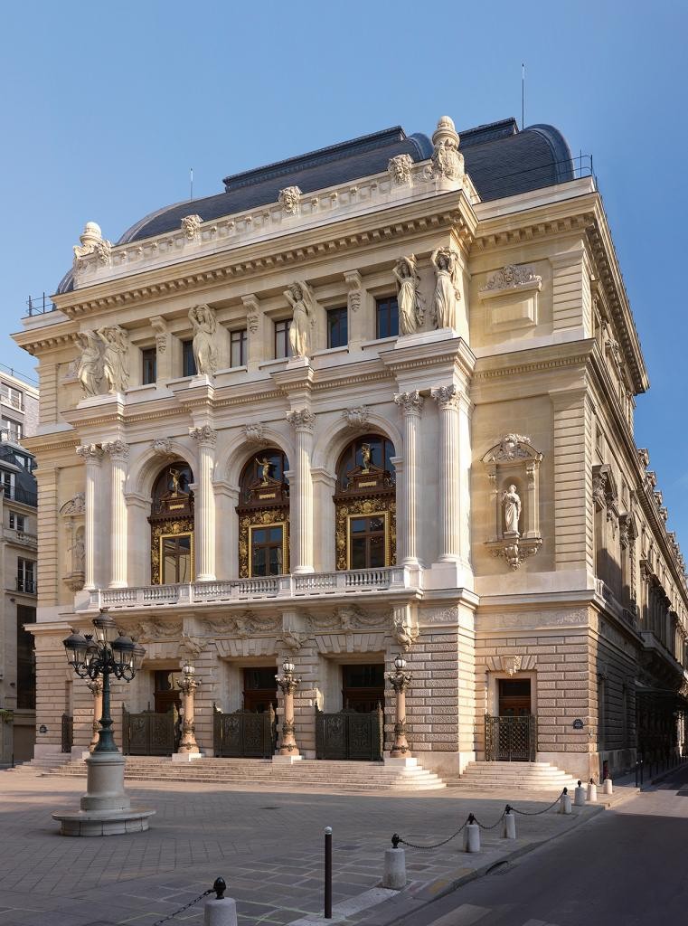 	<p>Façade de l'Opéra Comique © Sabine Hartl Olaf Daniel Meyer</p>
 