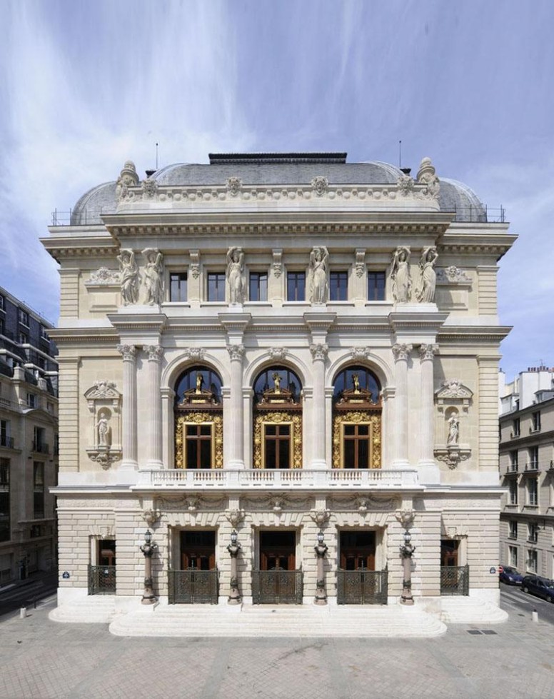 Façade de l'Opéra Comique