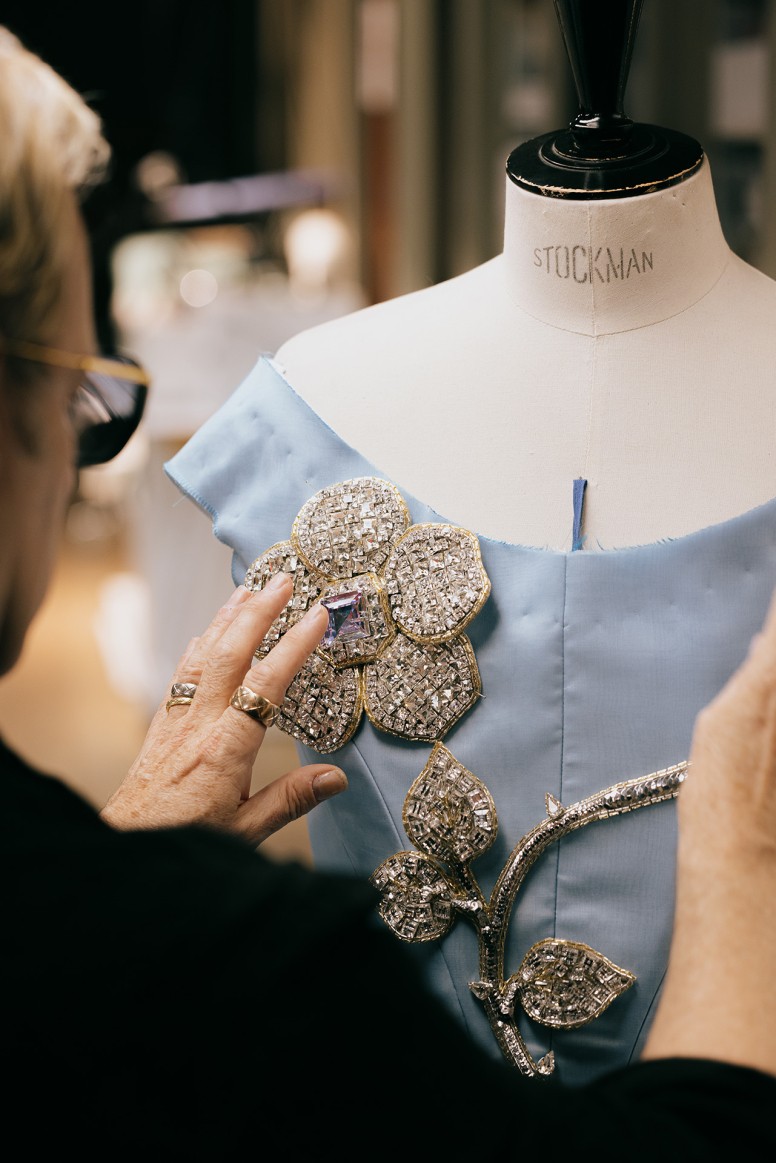 	<p>Création de la robe de Zémire dans l'atelier costumes de l'Opéra-Comique | <em>Zémire et Azor</em> © Lesage x Opera Comique - Alix Marnat</p>
 