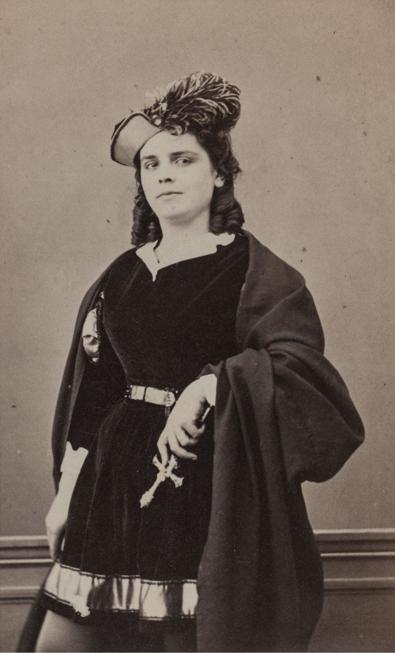 	<p>Célestine Galli-Marié dans trois rôles travestis non identifiés à l’Opéra-Comique dans les années 1860</p>
 